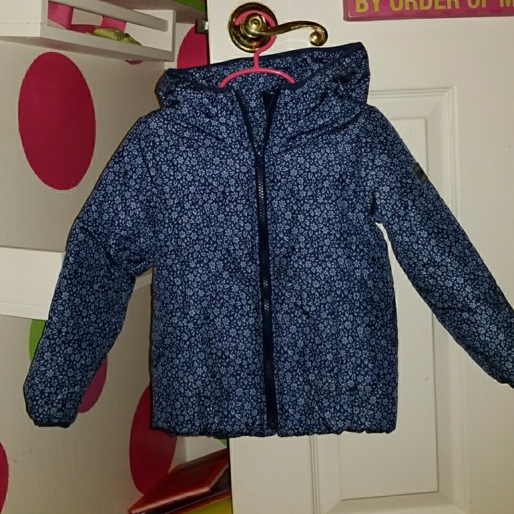 Baby Gap puffer jacket brand new w/o tags.