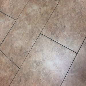 Meet your Posher, Bee