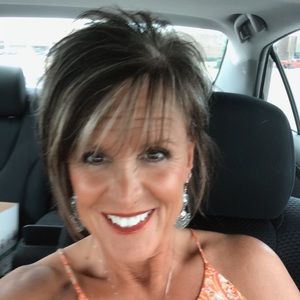 Meet your Posher, Cyndi