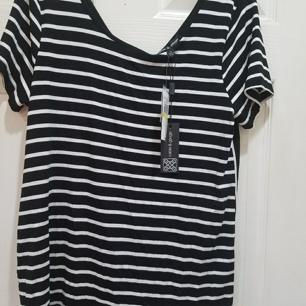 NWT~Unique Cable and Gauge stripes top
