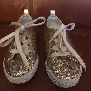 Gold sparkle Gymboree girls shoes.