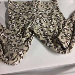 Cheetah print leggings