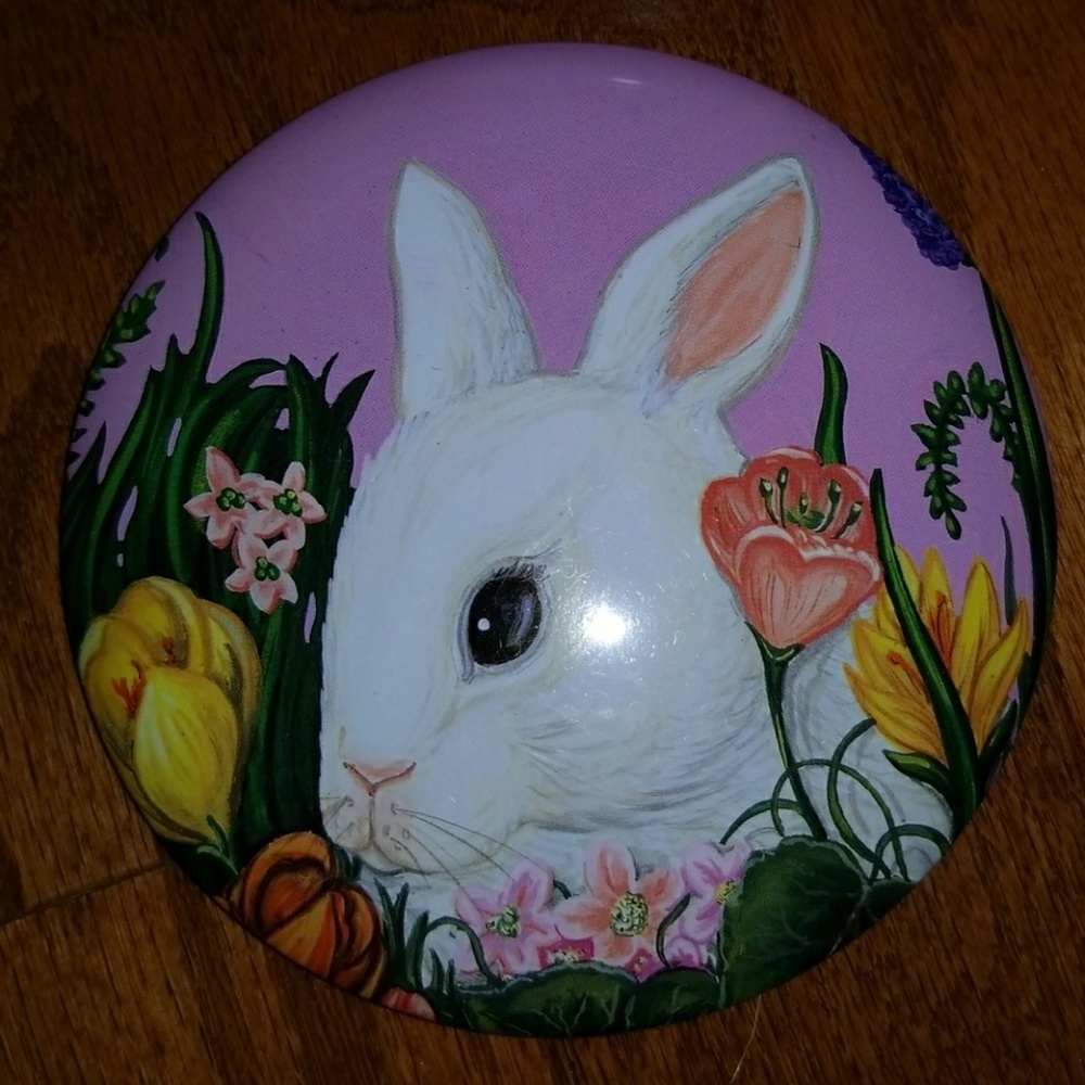 Bunny Tin Container - Picture 2 of 4