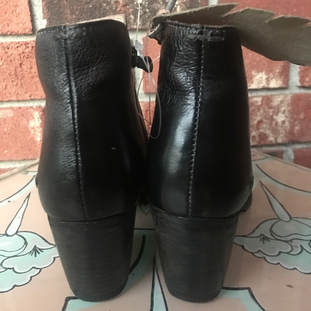 BED STU Yell Ankle Boots - Picture 5 of 6