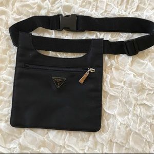 Guess Fannypack