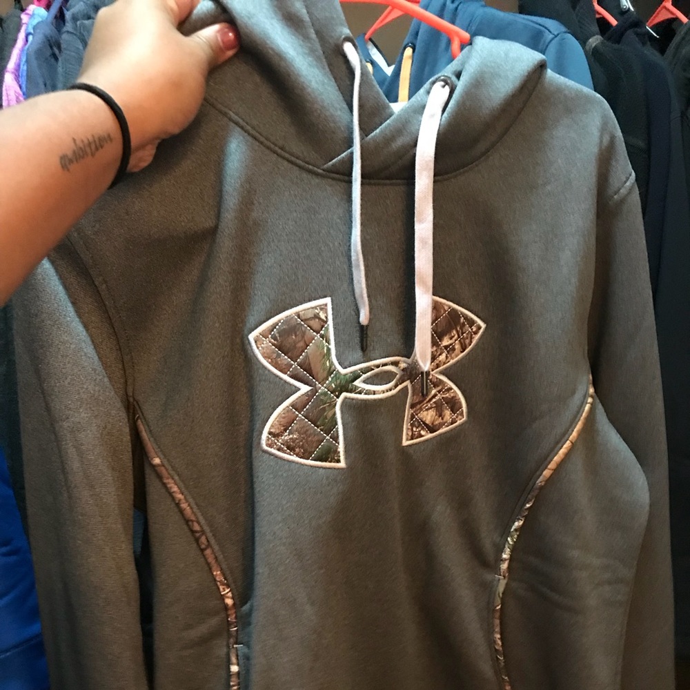 Under Armour Camo women’s XL hoodie