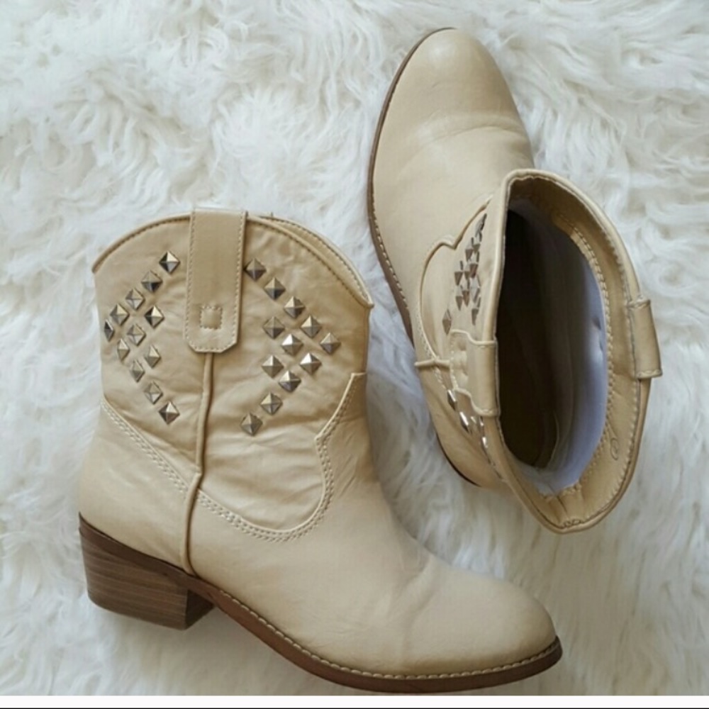 Cream cow girl booties
