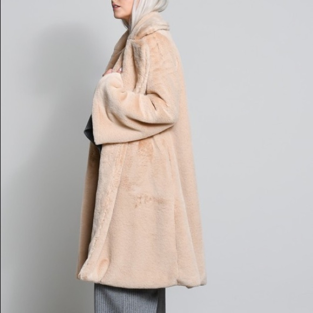 🆕Rosa Bell Sleeve Vegan Faux Fur Camel Coat - Picture 2 of 8