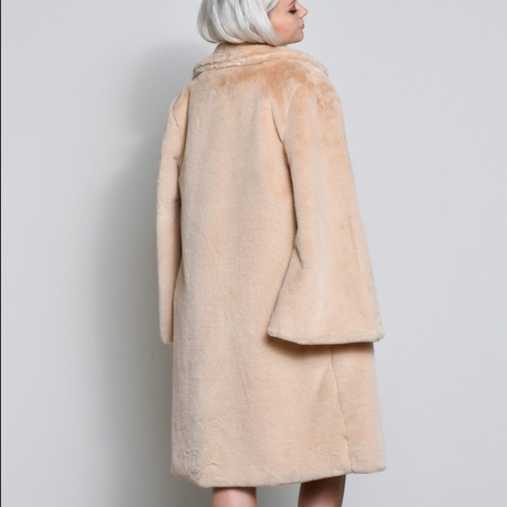 🆕Rosa Bell Sleeve Vegan Faux Fur Camel Coat - Picture 3 of 8