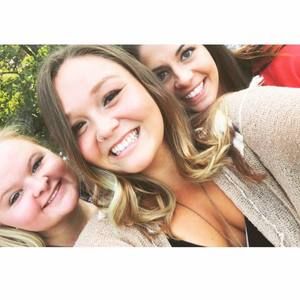 Meet your Posher, Olivia