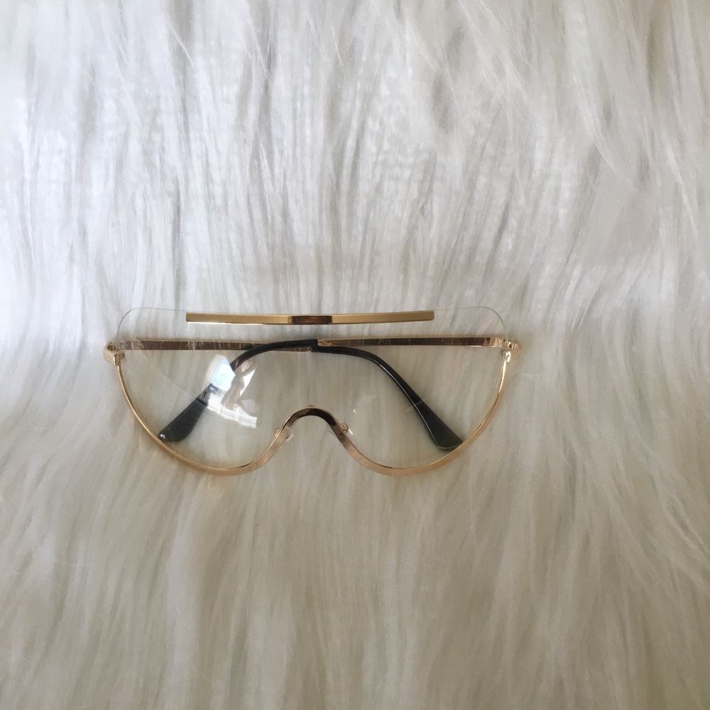 Sunglasses 🛍SOLD🛍