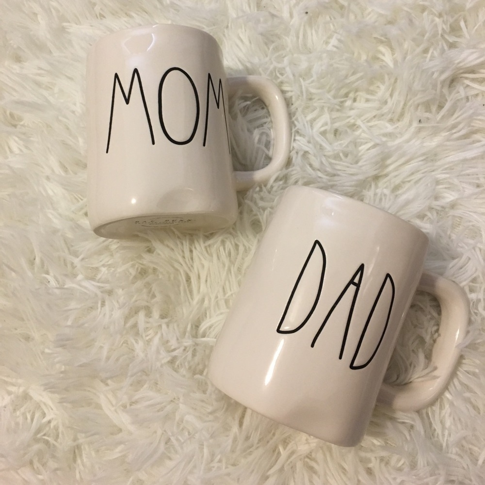 Set of 2 Rae Dunn Mugs; Mom and Dad NWT!