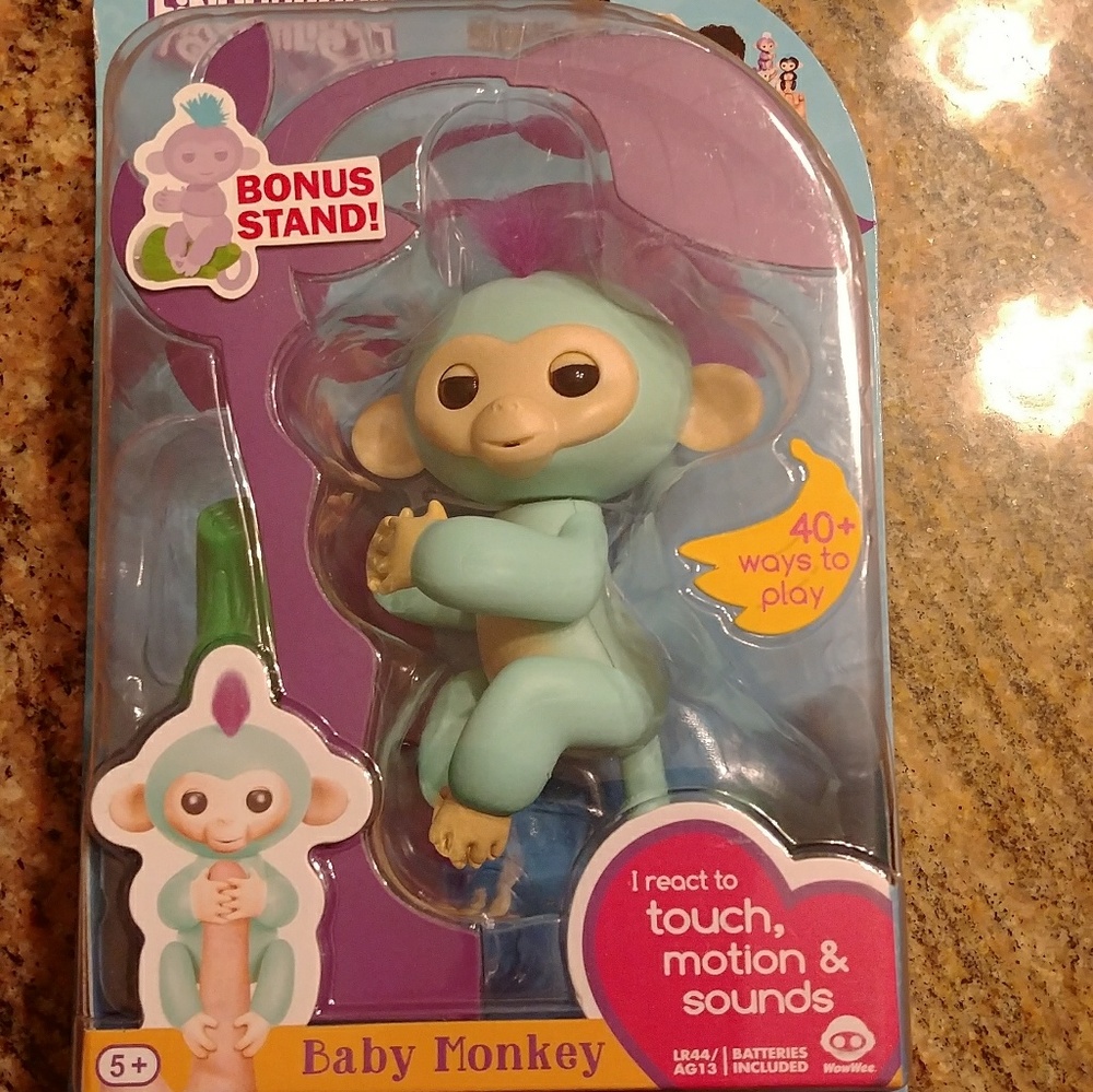 Wowwee fingerling monkey