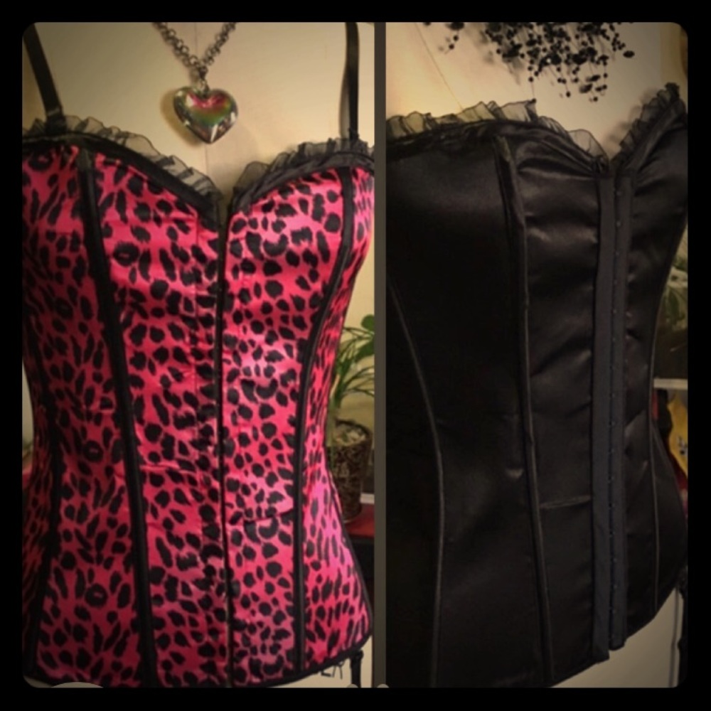 ❌SOLD ON D pop❌ 2 in 1 corset Pink Leopard/Blk XS