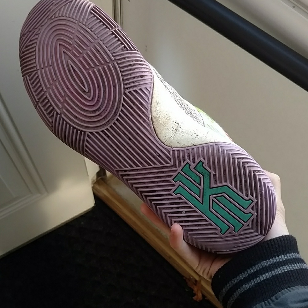 Beat kyrie 2 easters - Picture 4 of 4