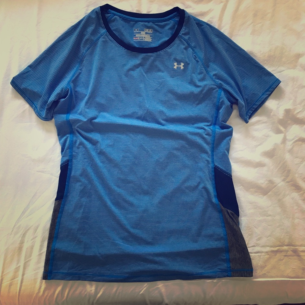 Fitted Under Armour workout tee