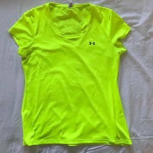 Fitted Under Armour workout tee