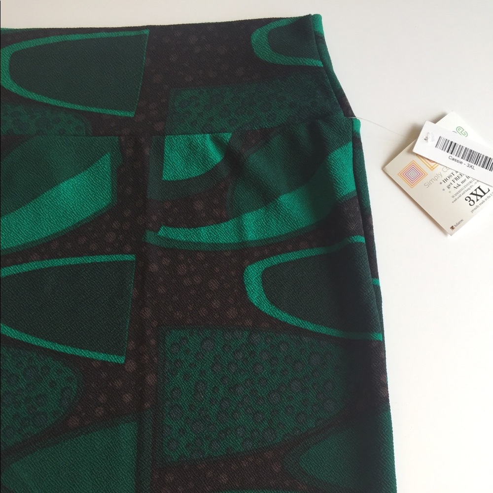 3XL NWT Lularoe Cassie Skirt