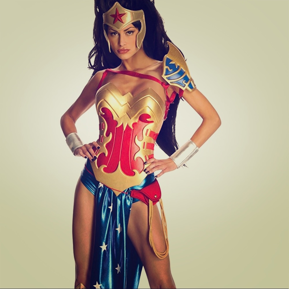 Wonder Woman Costume with Accessories- BRAND NEW