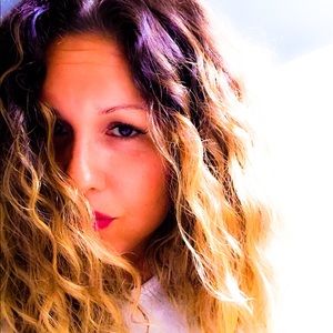 Meet your Posher, Dana