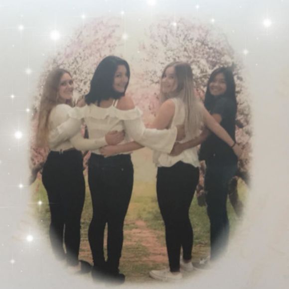 Meet your Posher, Rebecca - Picture 1 of 1