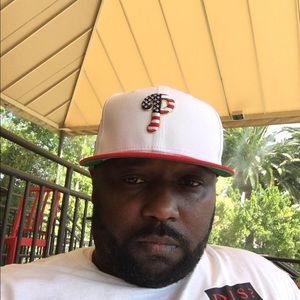 Meet your Posher, Eric