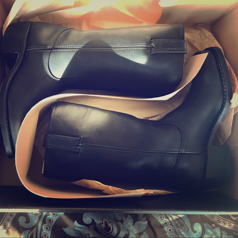 Brand New Frye boots