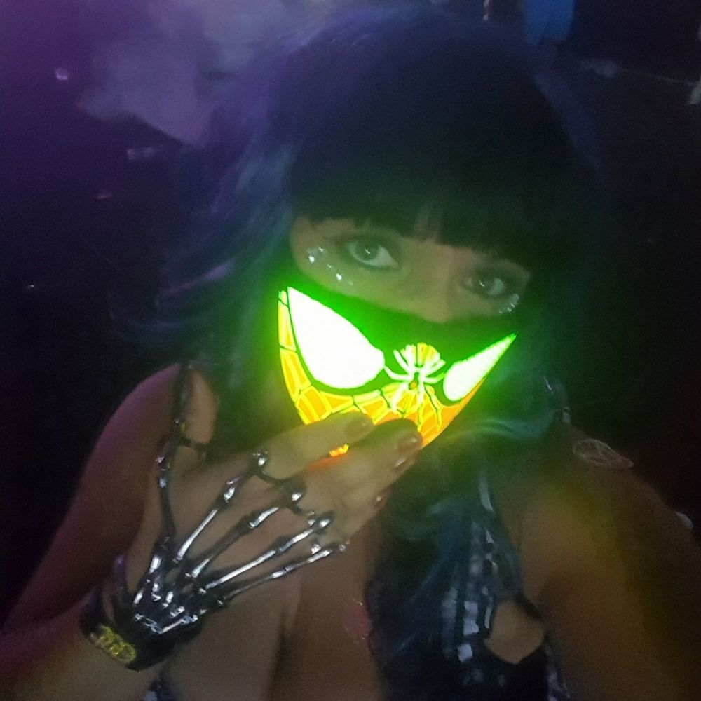 Meet your Posher, Ramona melissa