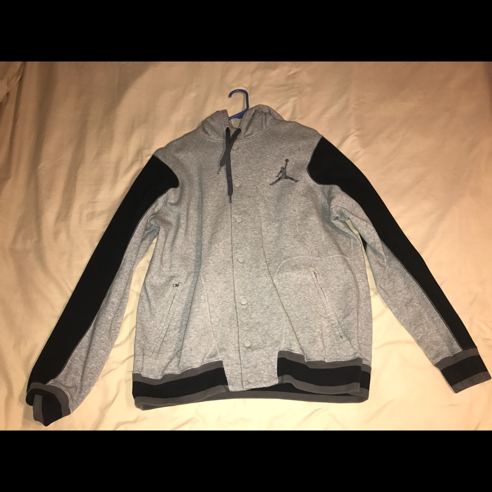 (XL) Grey & Black Jordan Varsity Jacket/Hoodie