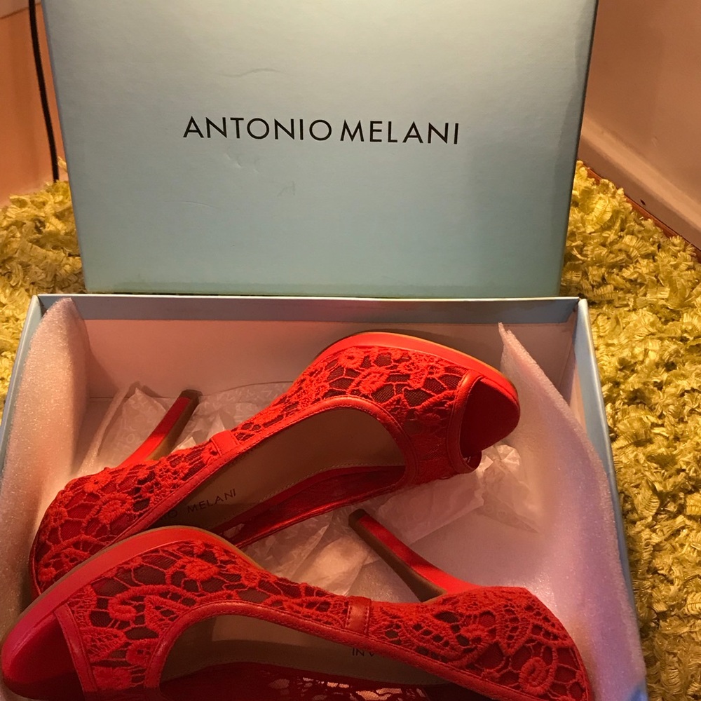 Heels - Picture 2 of 2
