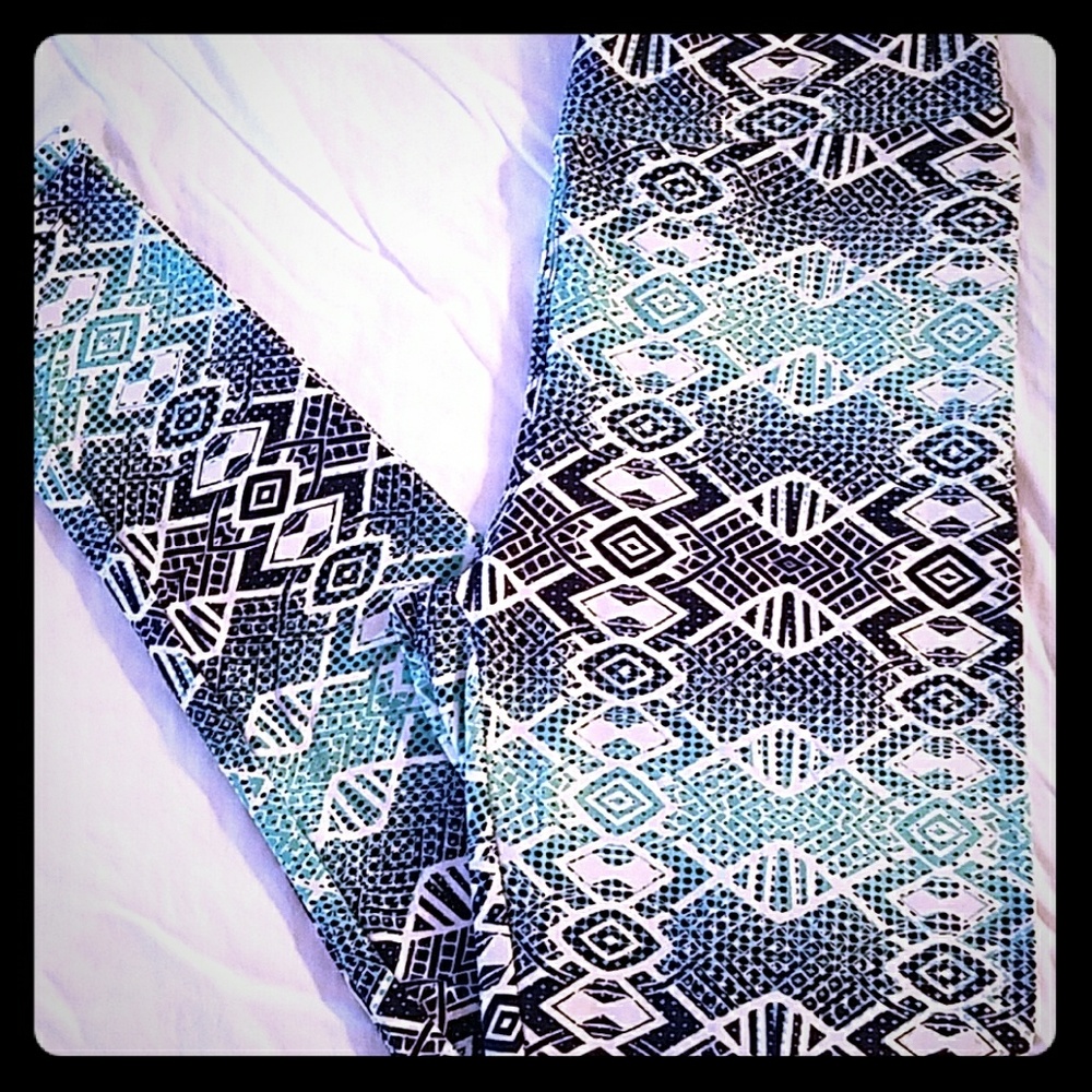 LuLaRoe OS Leggings Mermaid Fish Scales Blue Green