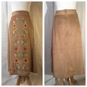 NWT Soft embroidered calf length skirt, NWT 🍄🌻🍄