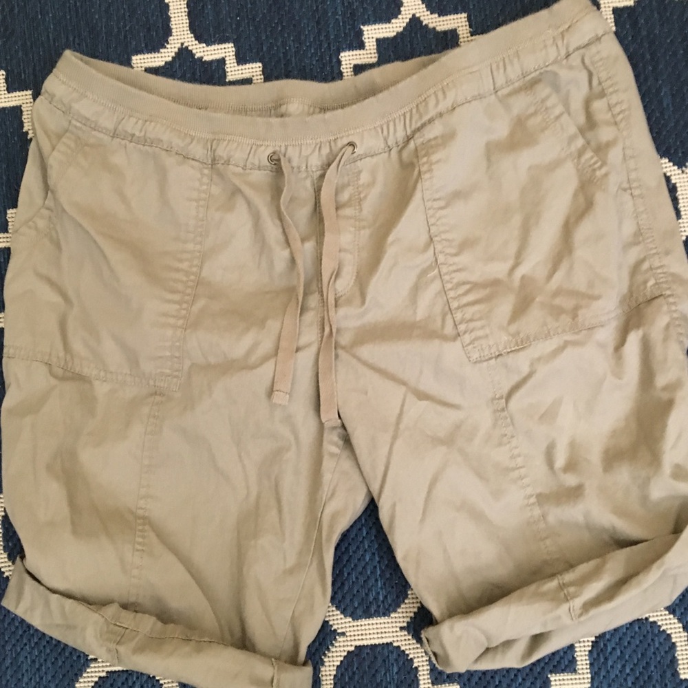 XL Old Navy Bermuda Shorts