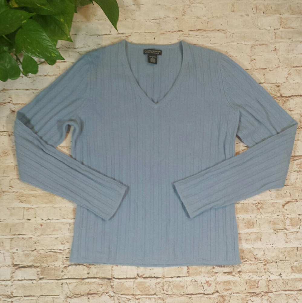 3🎁for $30 Cashmere Blue Sweater by Daniel Bishop