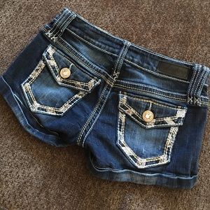 Size 26 daytrip shorts from the buckle