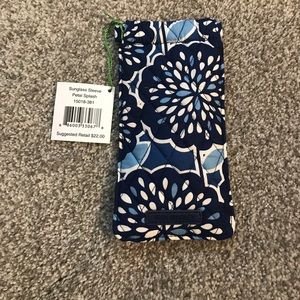 NWT Vera Bradley Sunglasses Sleeve in Petal Splash