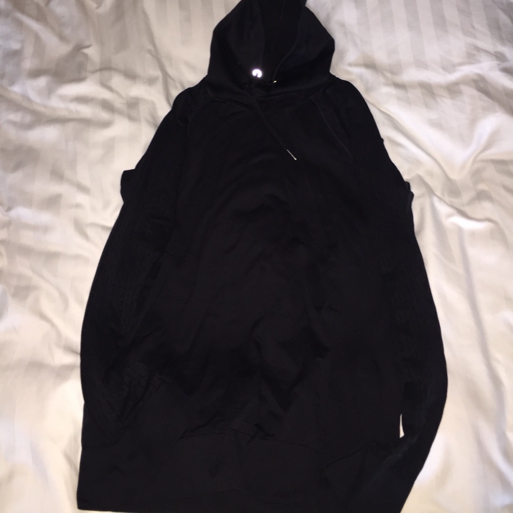 Under Armour Hoodie Size M