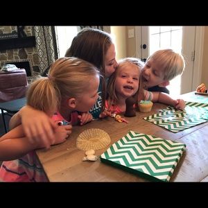 Meet your Posher, Liz