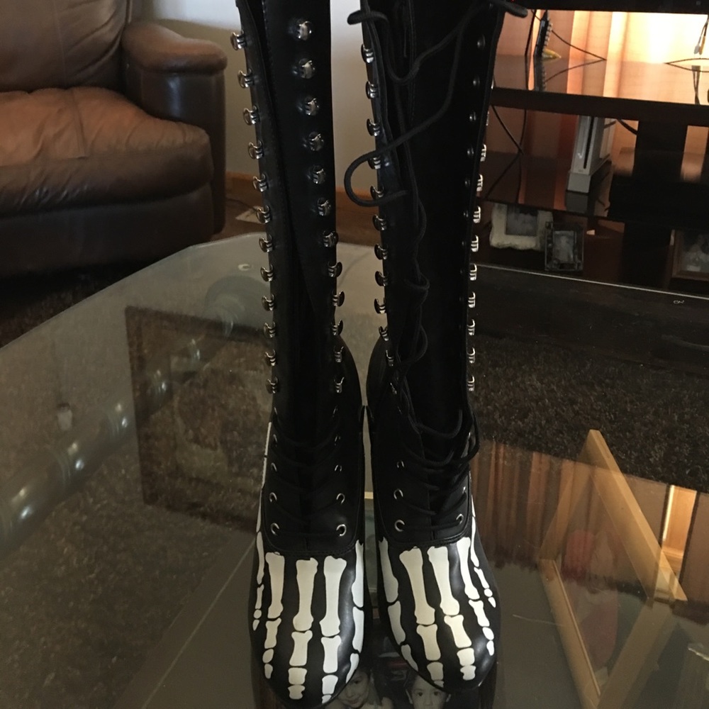 Skeleton boots