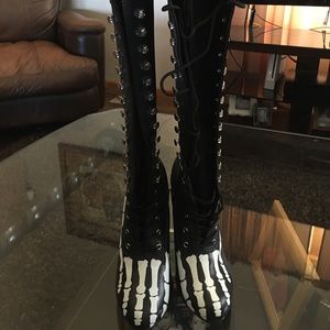 Skeleton boots