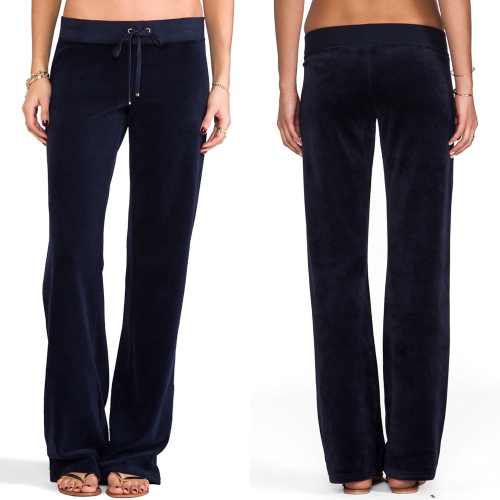 Juicy Couture classic velour pants in navy!