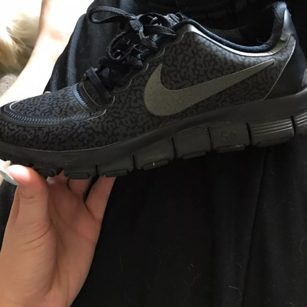 Nikes 5.0 V4