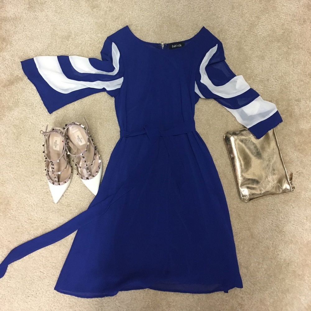 Belted shift dress 💙