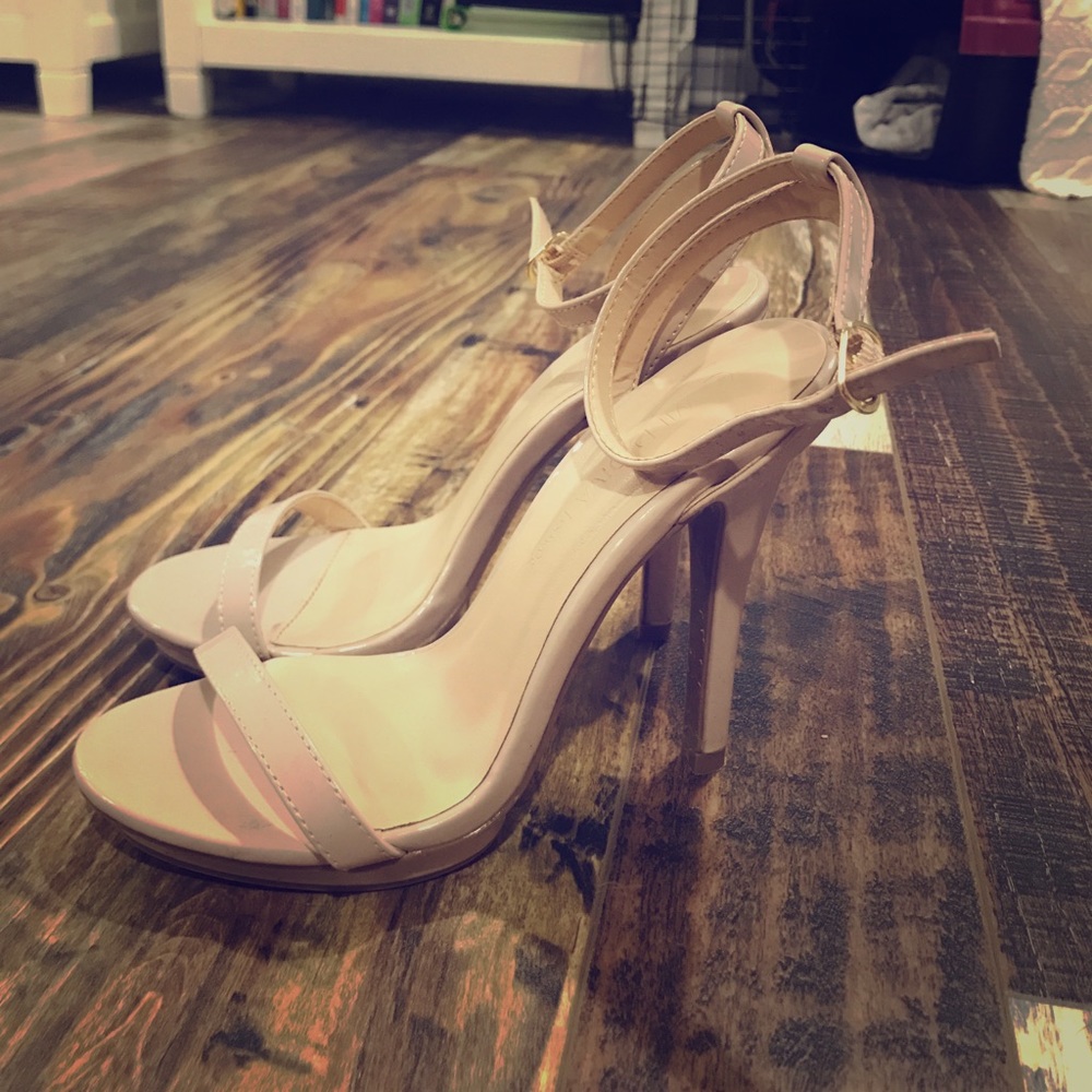 Lulus nude heels