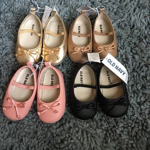 Baby girl ballet flats.