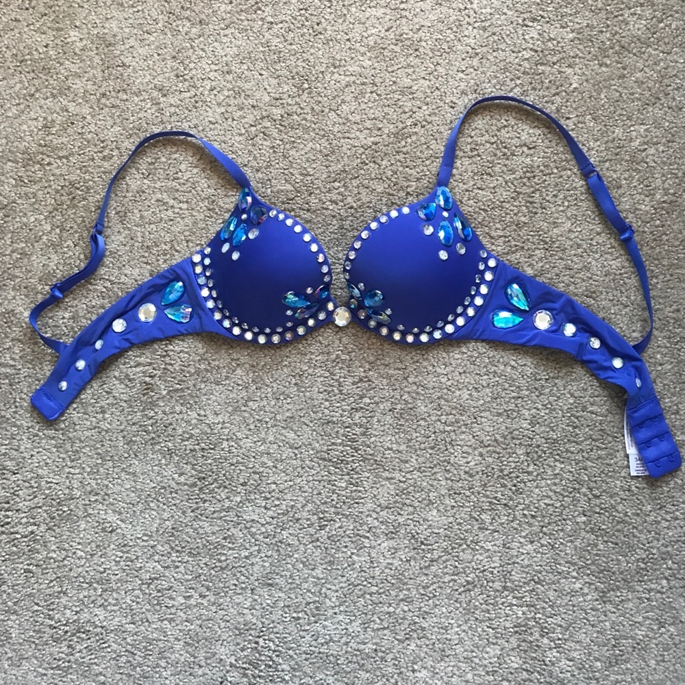 Blue colored bedazzled bra💎💎