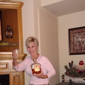 Meet your Posher, Cynthia