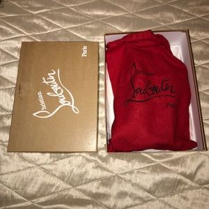 Red bottoms CL. Red bottoms CL.
