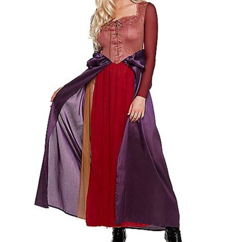 Sarah Sanderson costume