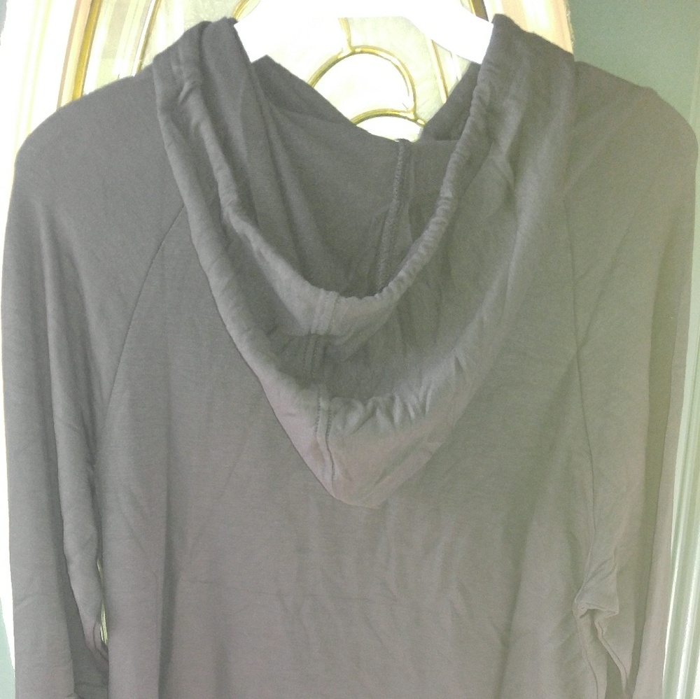 Black hooded top - Picture 5 of 8